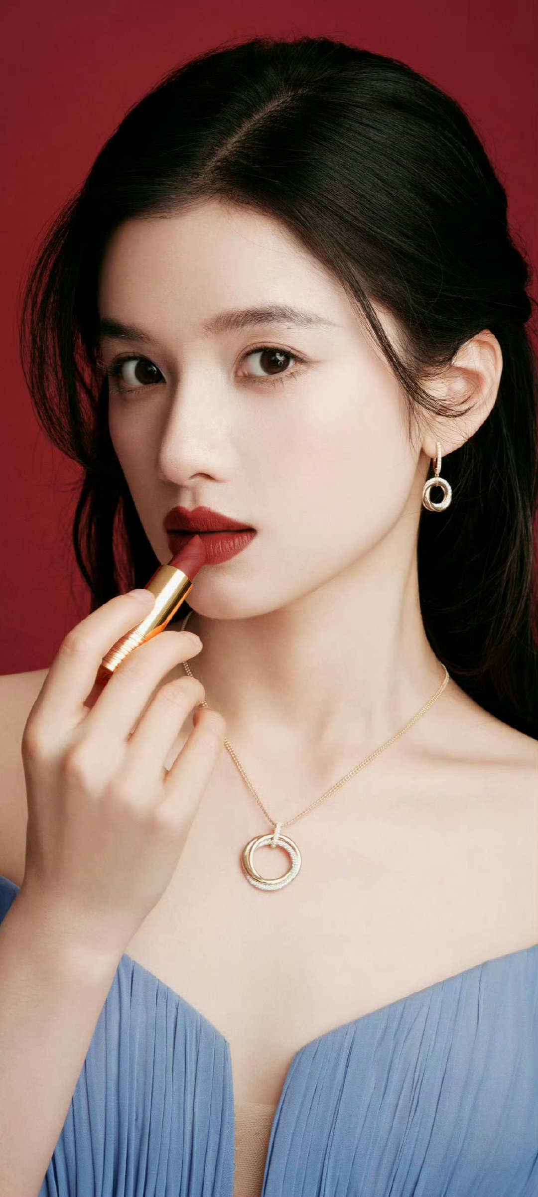 张婧仪倪妮两个人之间把人吸干了[爱心]​