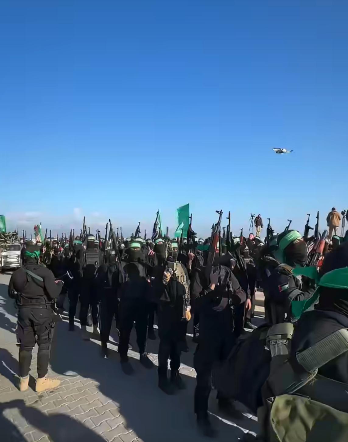 哈马斯在加沙举行了所谓誓师大会，要跟以色列血战到底。这很奇怪，以色列打了那么长时