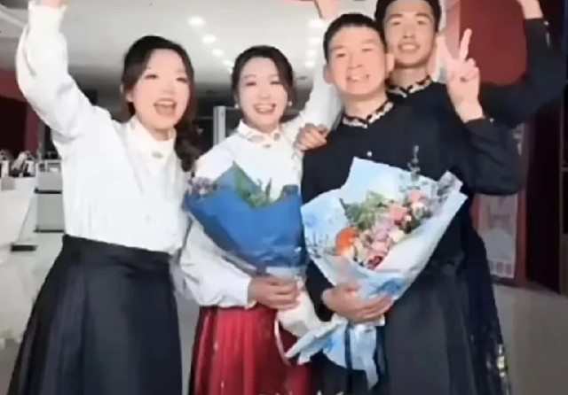 谢浩楠妈妈直播间让人越看越反感。很多粉丝直接取消关注了，说再也不当冤大头了。有
