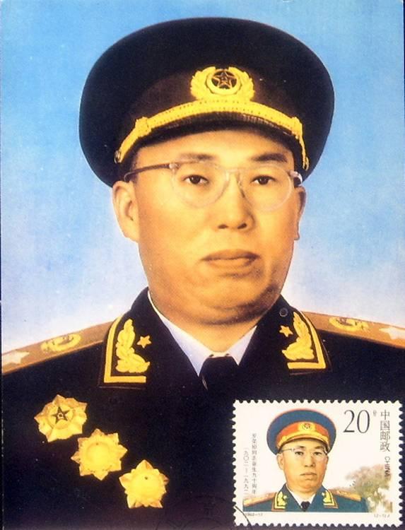 君今不幸离人世，国有疑难可问谁1963年12月16日，北京医院的监护室外，