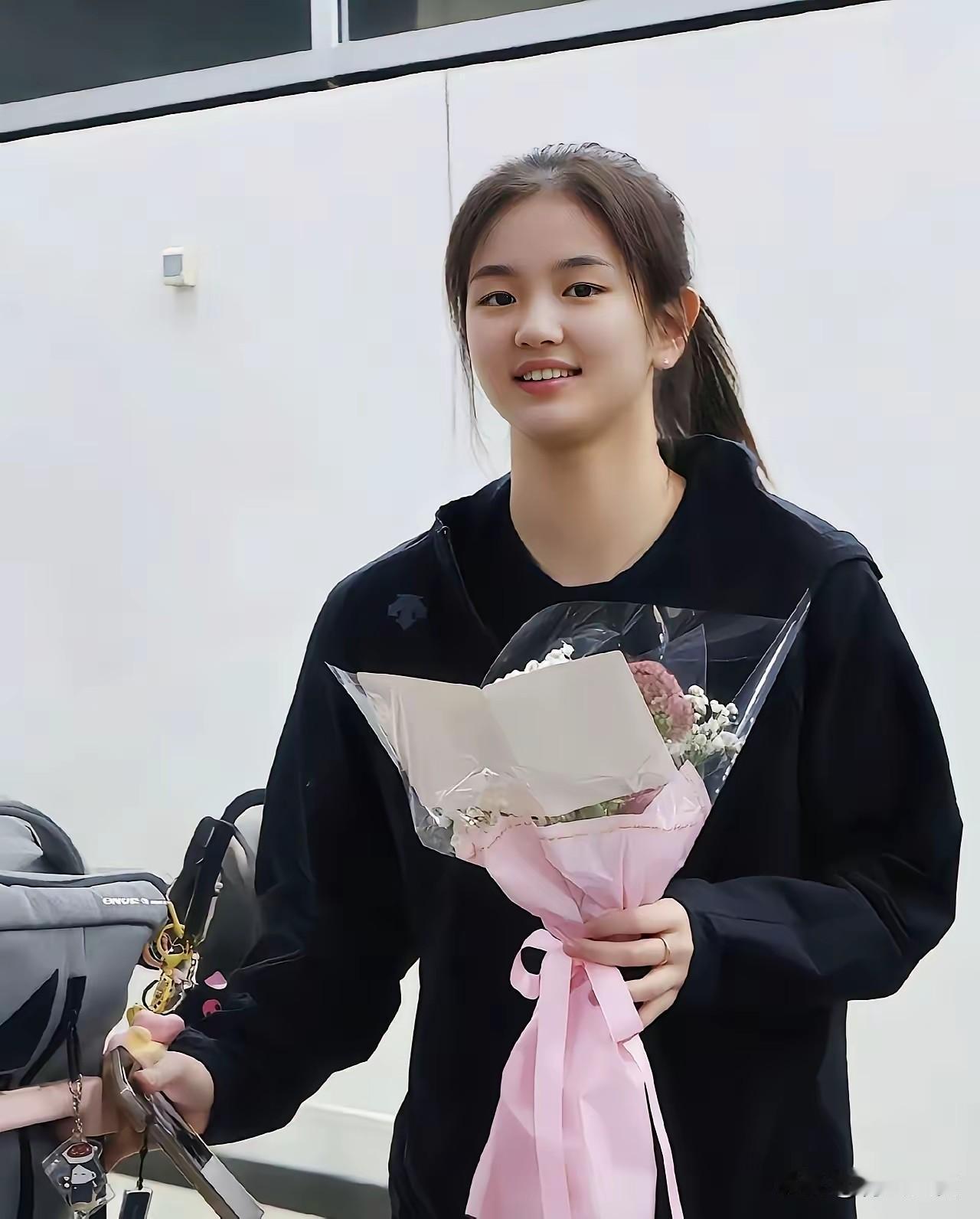 昨晚最悲愤的应该是蒯曼了吧?明明自己才是世界第三,自己才是主角,法国蒙特利