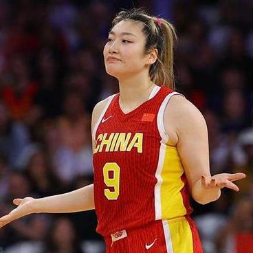 中国女篮新一期集训名单公布，李梦等6位老将未入选，此次集训旨在培养新人，为202