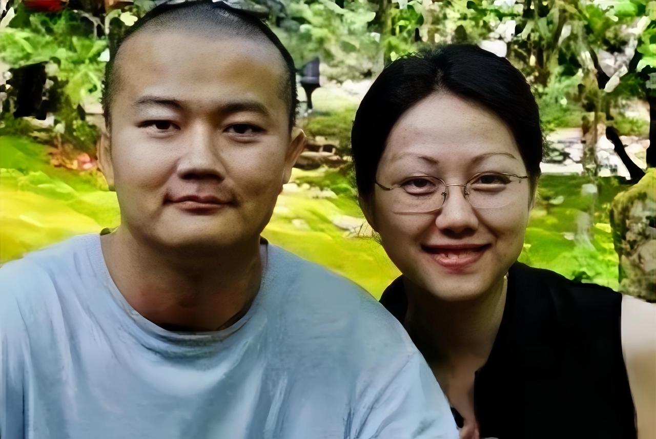 她17岁被送去加拿大读书，为绿卡嫁大8岁加拿大华裔程序员，8年后，警察在河里打捞