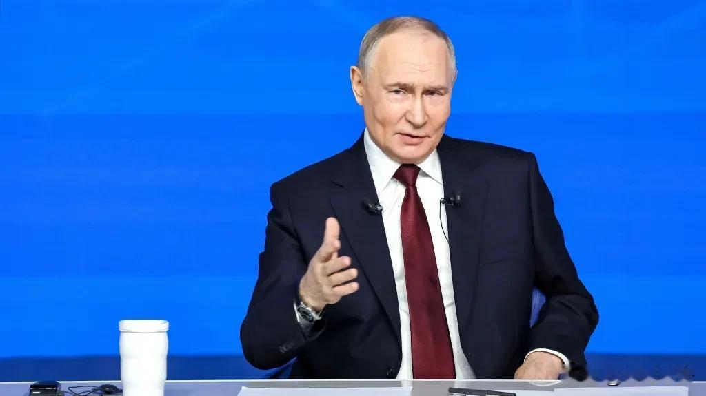 普京：不接受任何妥协今天凌晨，俄罗斯总统普京在参加克里姆林宫年度盘点时对媒体表