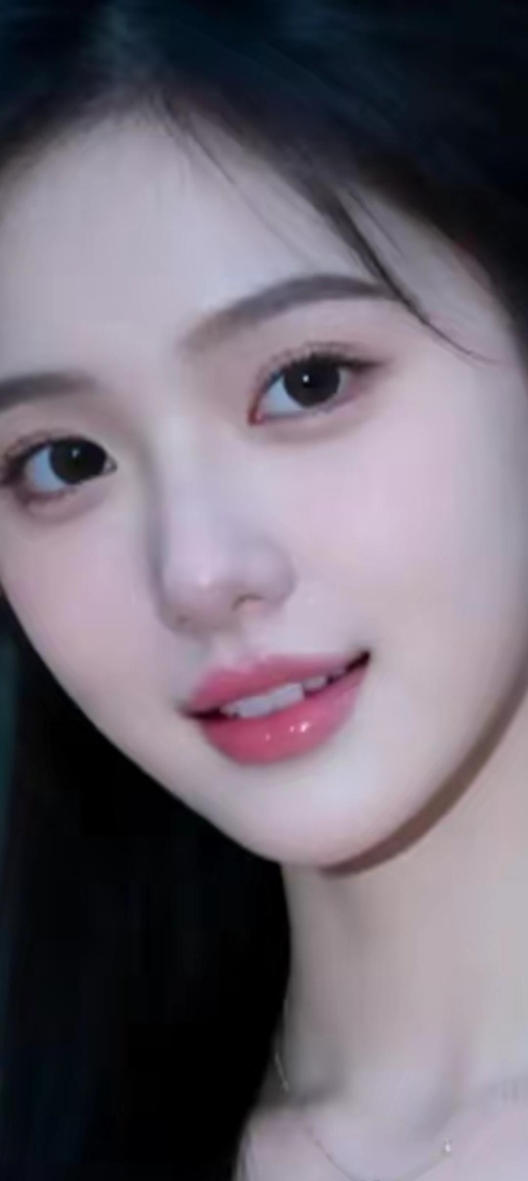 甜美笑容，元气满满，少女心爆棚！😊✨