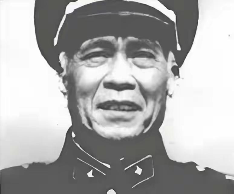 19岁警卫员护卫毛主席走完长征，重逢时伟人一句：官不小嘛，看哭万千人一生念