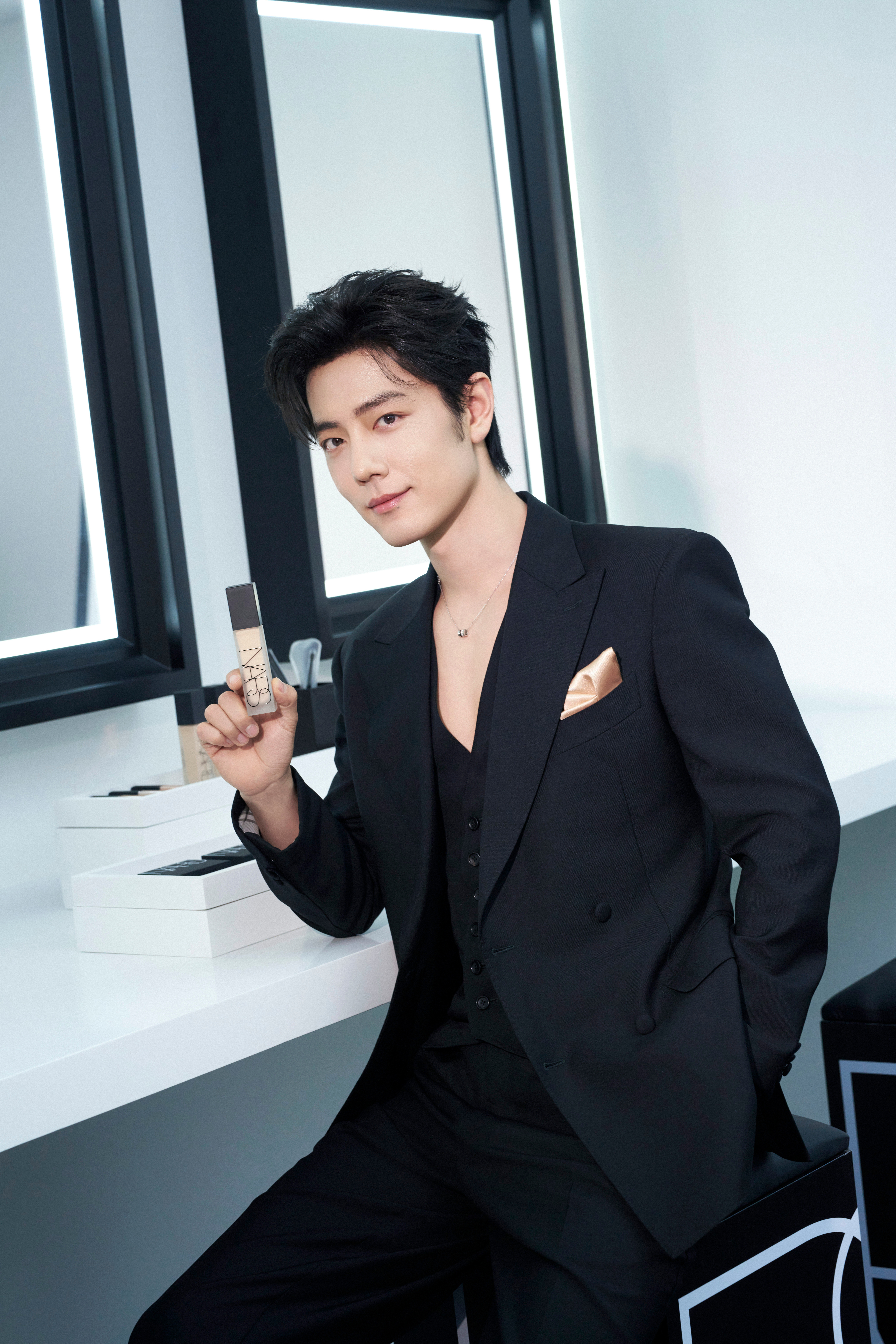 男明星最权威现场我说NARS太会找代言人！！肖战这底妆在高清镜头下雾面干净还不泛