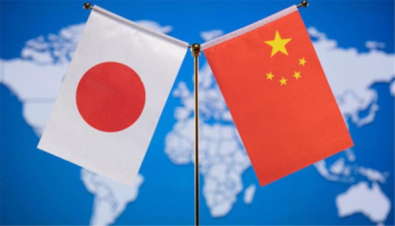 日：大哥！我有个事想跟你商量一下。中：啥事？日：我们现在白菜都1000多日