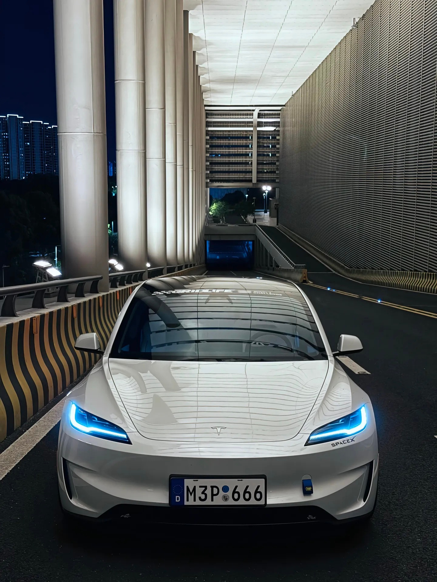 果然，白牌比绿牌好看，特斯拉m3p特斯拉汽车画报​​​