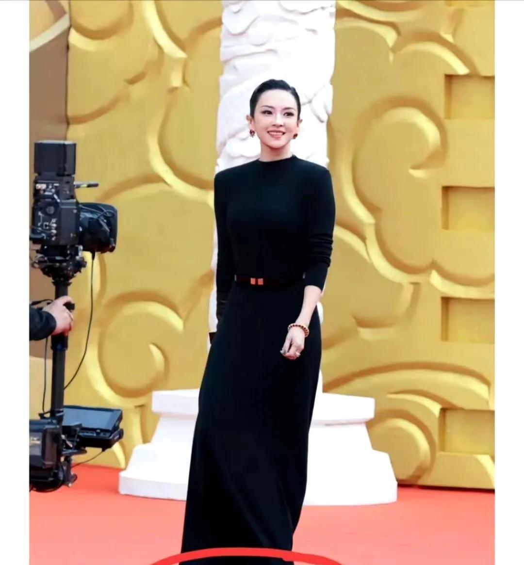 周迅离婚，我忍。佟丽娅离婚，我忍。张柏芝离婚，我也忍了！让我忍无可忍的是！