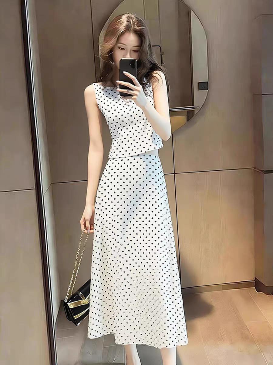 时尚穿搭！图特气质小香风波点裙套装！穿搭