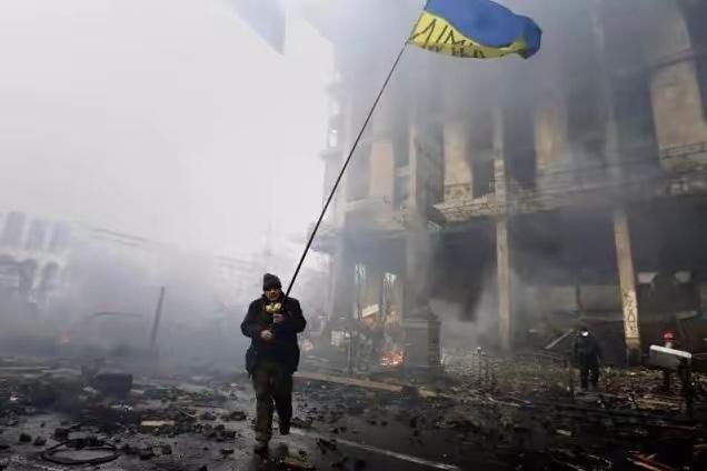 中国和俄罗斯的关系并不算好，俄乌发生战争，美国本来是期望中国在俄罗斯后面捣乱的。