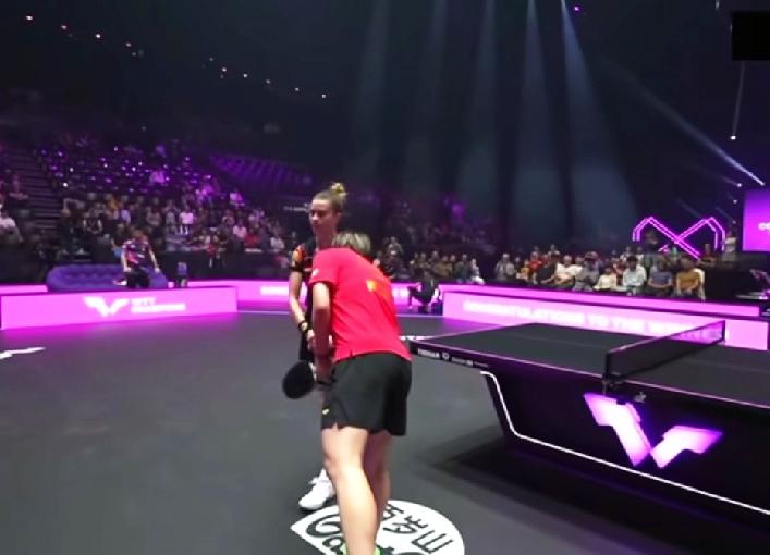 高桥布鲁娜你这样做礼貌吗？王艺迪3：2逆转高桥，大迪跟她握手时鞠躬点头，以