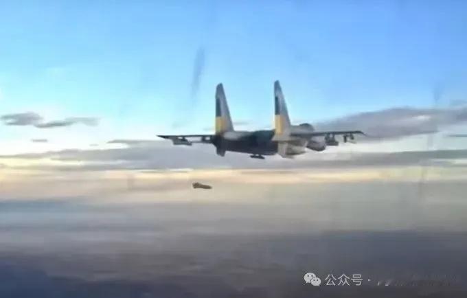 烽火问鼎计划乌军总参谋部发布消息称，乌军刚刚击中了巴赫穆特附近的俄军第66摩步
