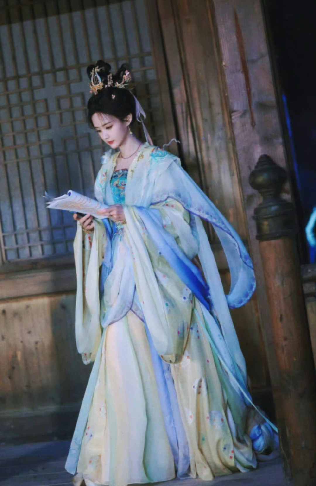 五部古偶妆造都在线，这要还是爆不了就真体寒​​​