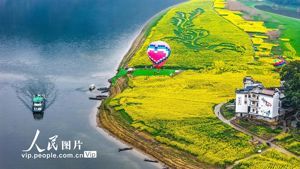 早上好！今天是2026年3月24日，星期二，农历二月初六。为你快速梳理今日要闻，