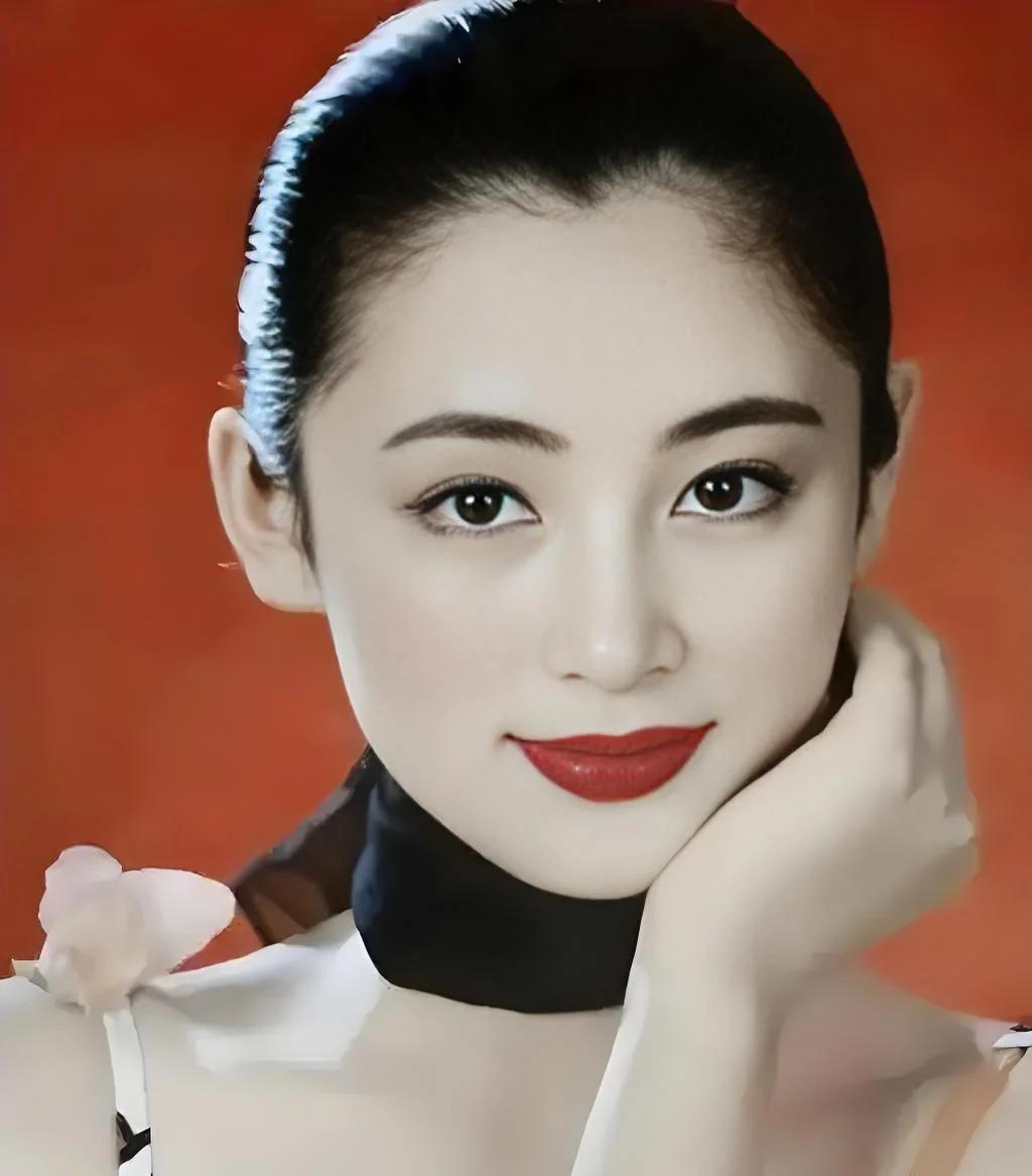 惊艳了时光的女星有很多，比如陈红、蒋勤勤、高圆圆、孙俪、刘诗诗、赵丽颖。这些