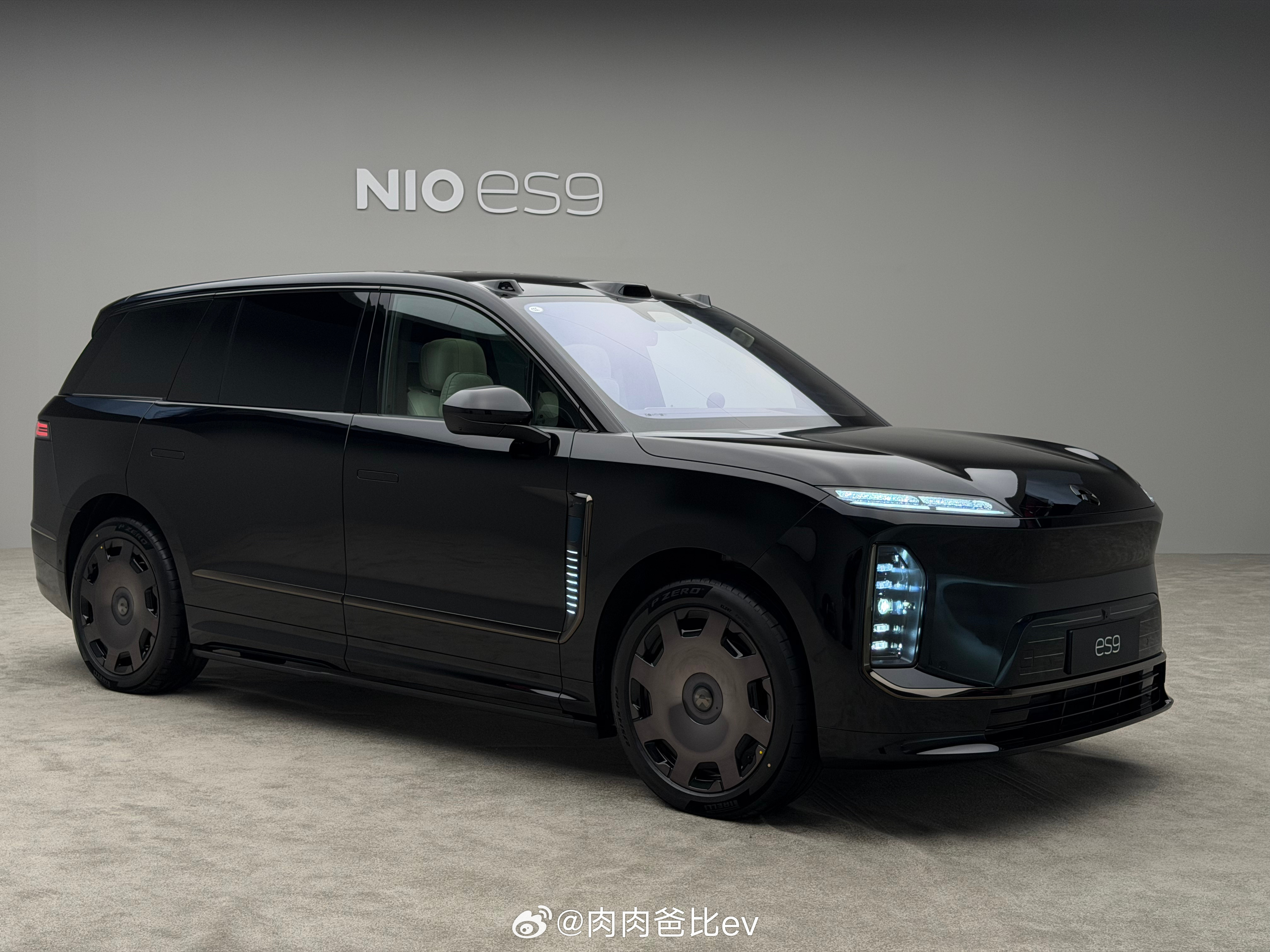 很多群看到说黑金ES9很赞，隔壁棚就是，进去一看属于走不动道的那种在上我们上一个