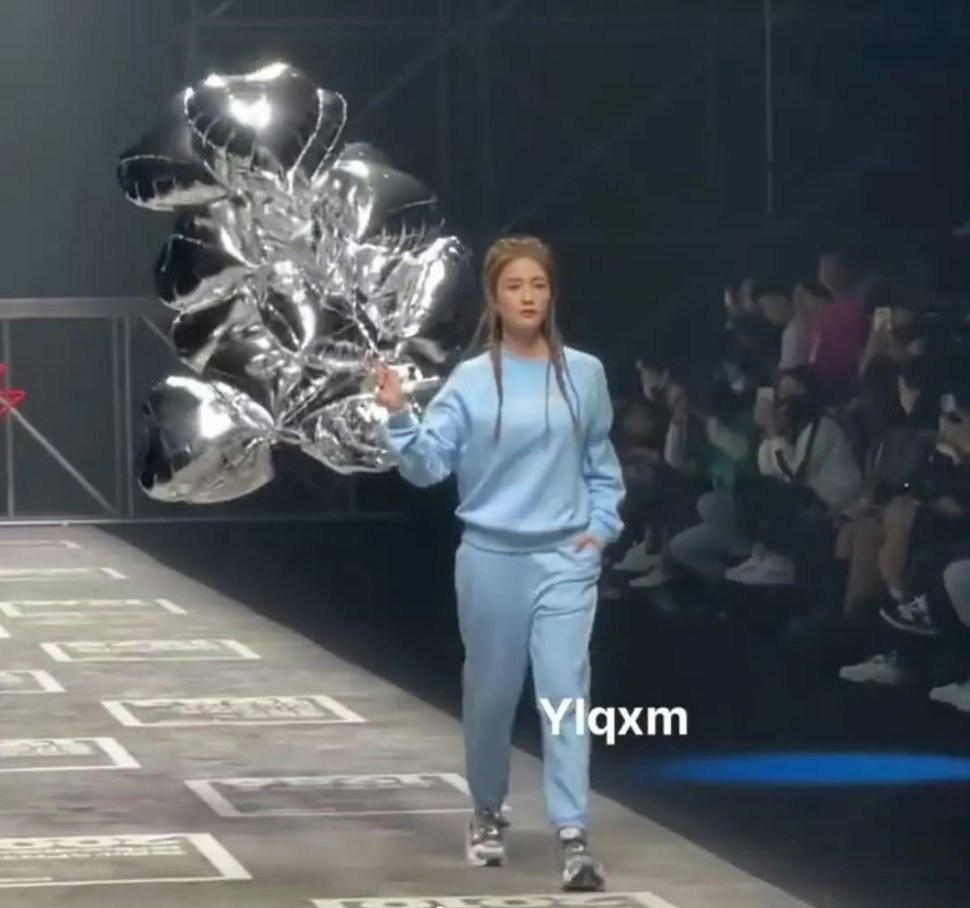白鹿章若楠谁的身材赢了？​​​