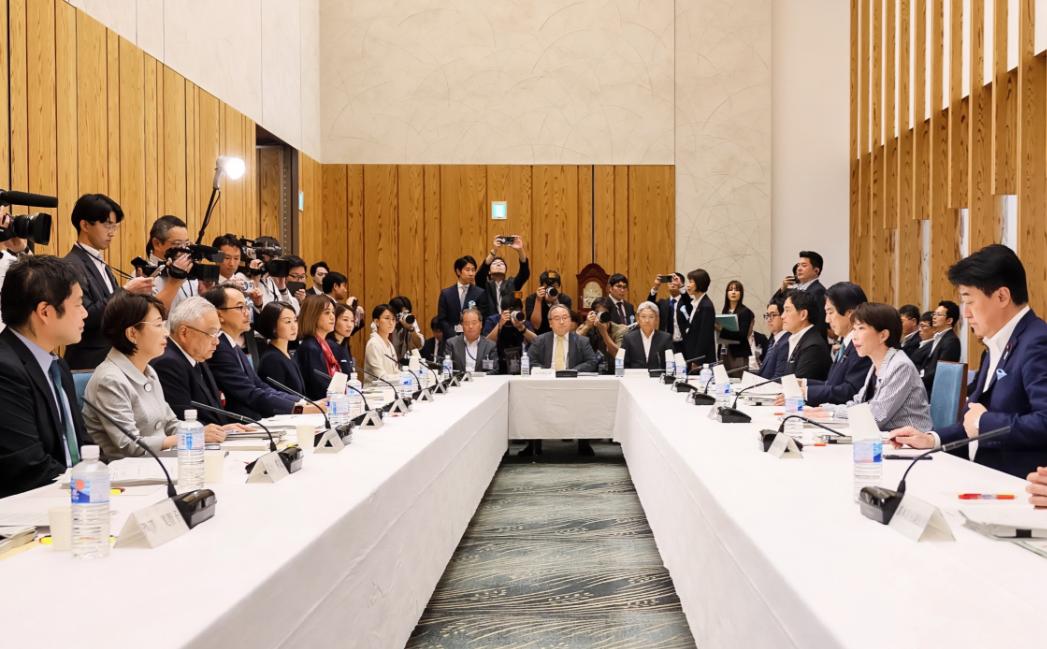 日本着急，连续开会。6月29日注定是一个不平凡的一天。中国宣布对日本40家