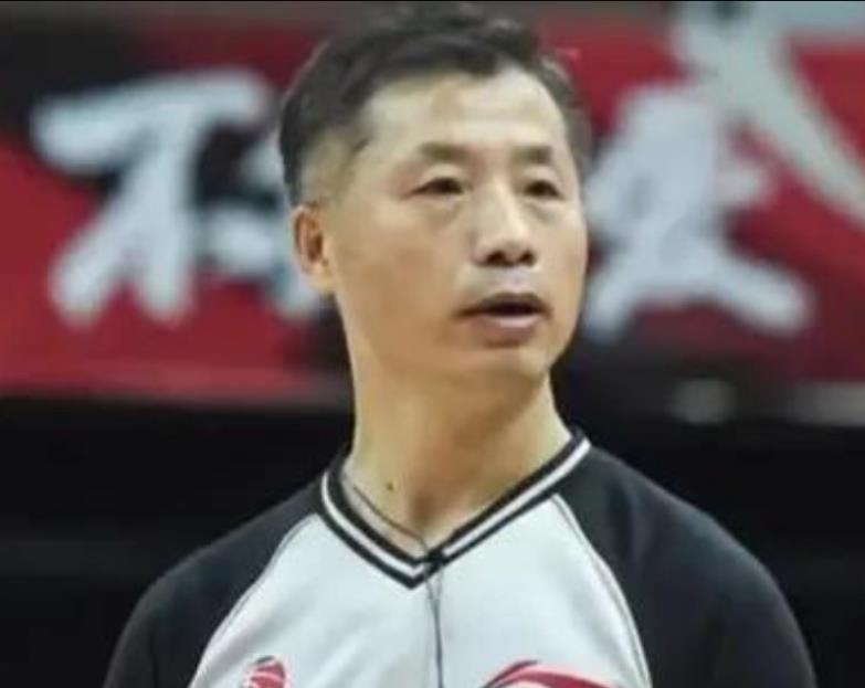 杨翰森感谢了这么多人，这俩个对你最重要的你却忘了感谢？杨翰森被NBA开拓者队以