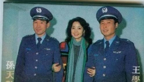 1990年8月13日,中越边境友谊关口岸,气氛庄重而复杂——这是两
