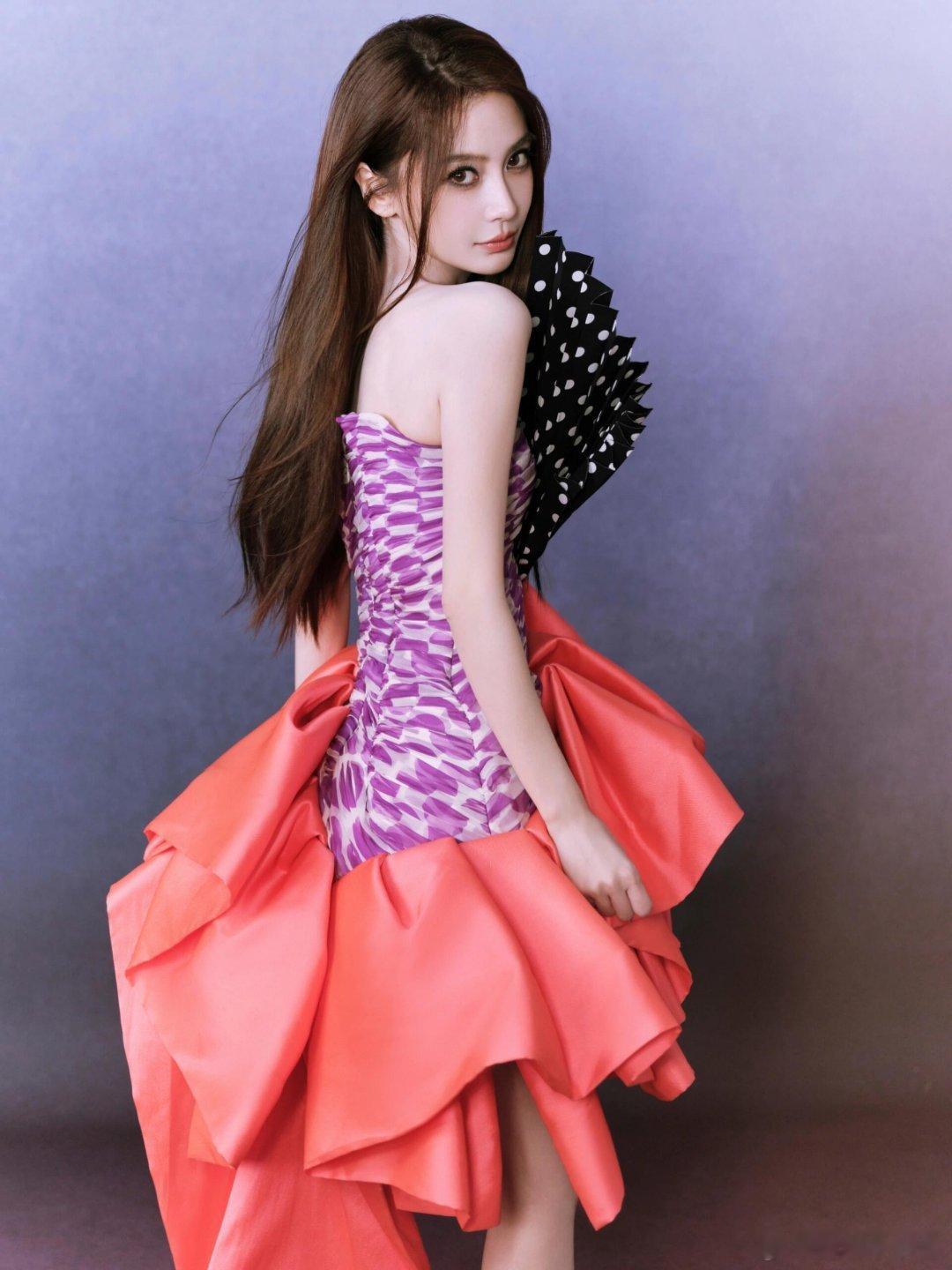 Angelababy昨天品牌活动穿了某品牌高定，但高定设计师回应这套衣服好像没有