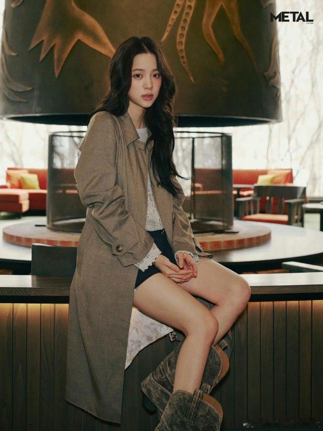 F人的生命力在欧阳娜娜身上具象化了2025年人人向往的生命力，在欧阳娜娜身上找