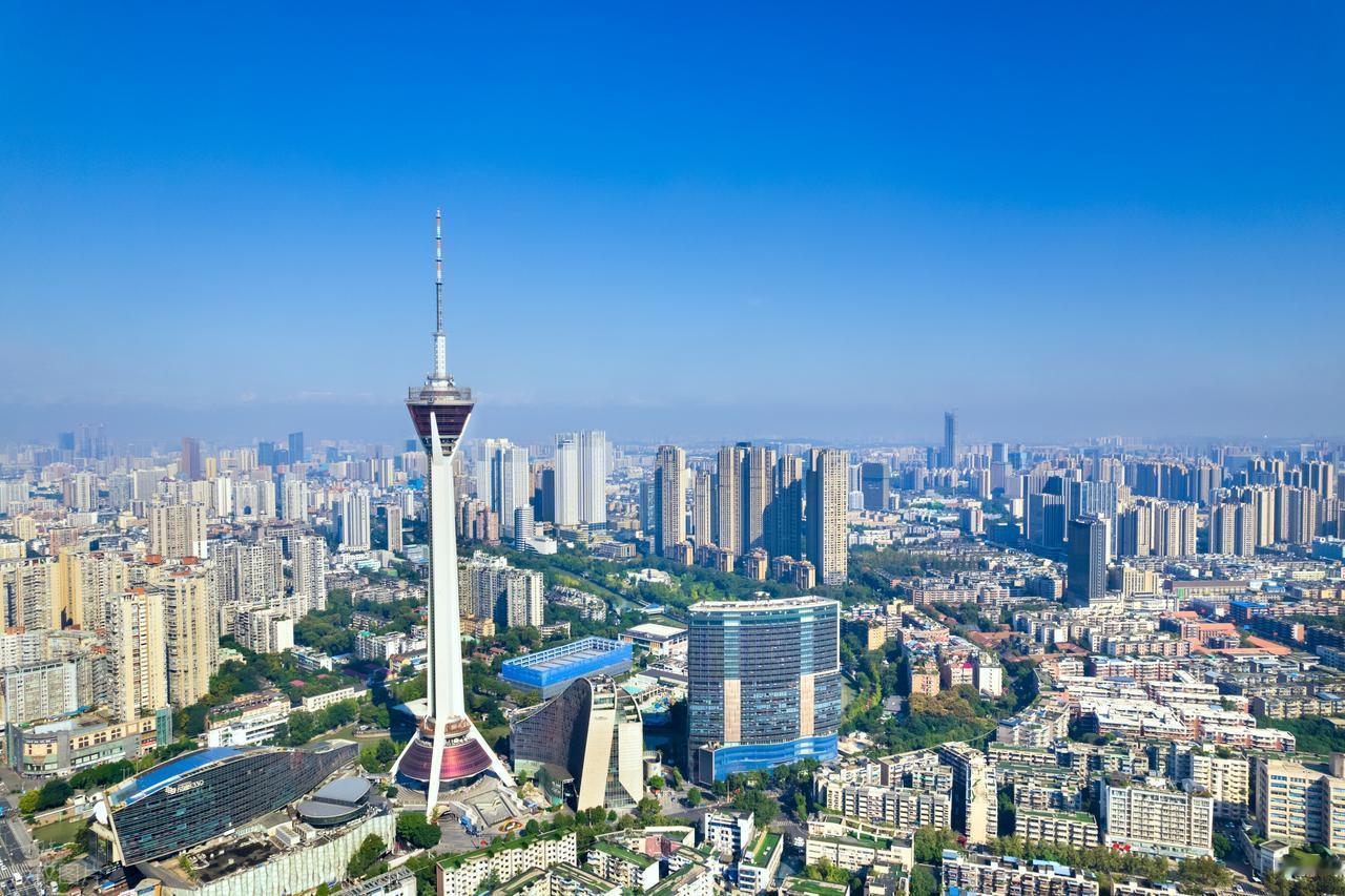 最近一个明显趋势是：越来越多西北人正在向成都迁移，包括青海、甘肃、新疆、宁夏甚至
