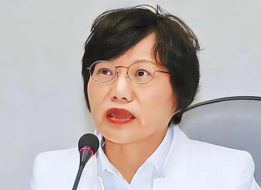 "台独"顽固分子刘世芳天天喊着要"反中抗统"，把两岸交流堵得水泄不通，结果自