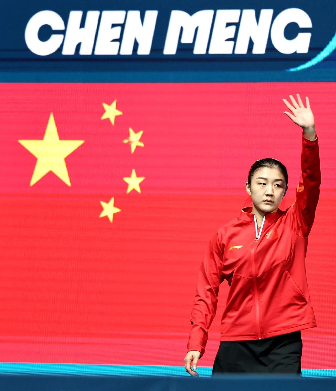 31岁的陈梦，处在人生的十字路口。陈梦在经受着催婚压力和网络暴力的同时，一边走