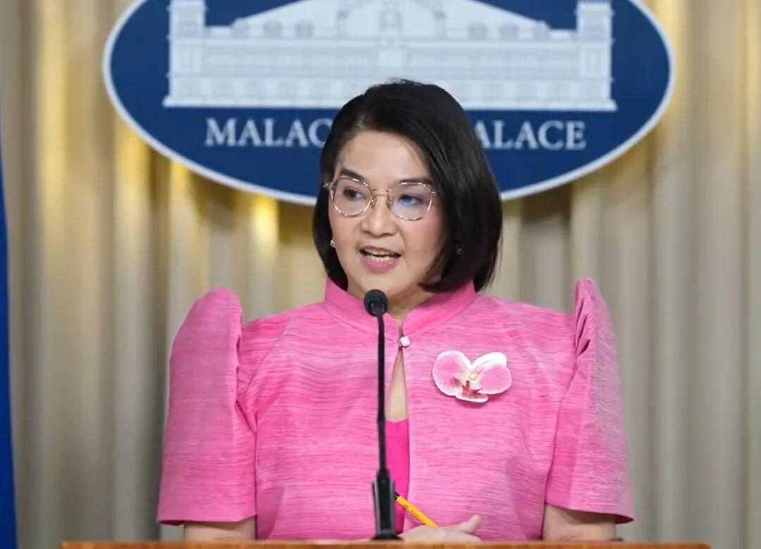 这位发言人已失控了？30日，菲总统府发言人卡斯特罗怼起老杜的儿子、达沃市长巴斯