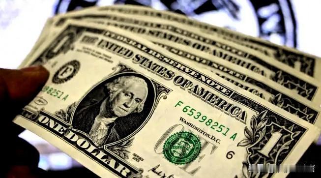 美媒：中国在准备持久战，越来越多国家的钱，源源不断流向中国！2025年上半年