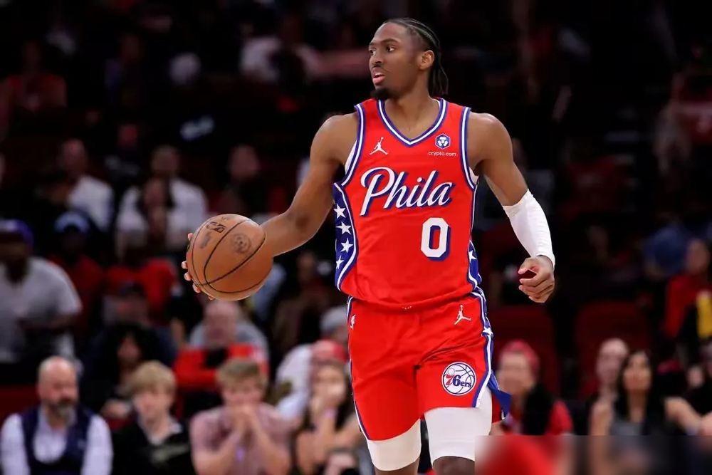 他顶了哈登的位置，拿了本该给哈登的2亿顶薪，为什么赛后第一个感谢的还是...