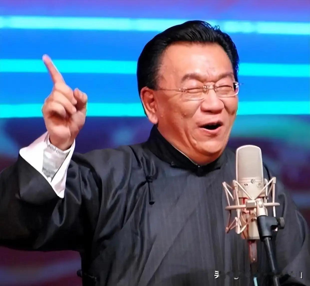 侯耀华对一众侯门前辈趾高气扬，唯独敬马季三分，根源从来不是辈分高低！熟悉侯