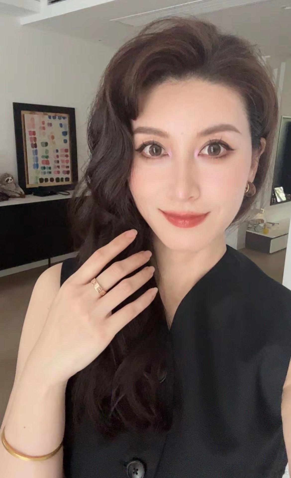 成熟气质美阿姨