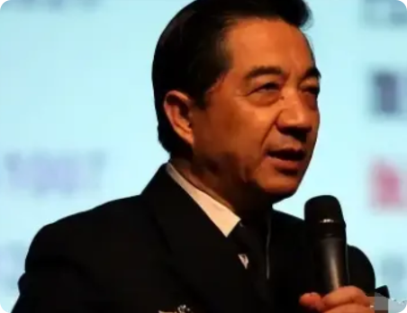 “美国就算站那不动，中国20年也追不上美国！”我国军事专家曾在节目上断言，现在才