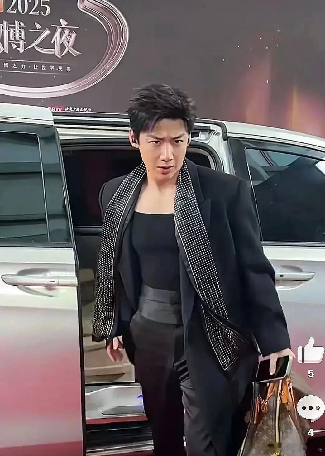 粉丝说好好吃饭，真的有在好好听话呀