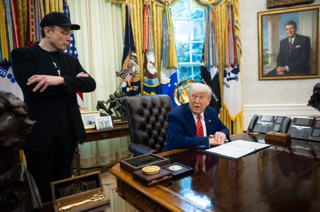 ☁马斯克提出1万亿美金薪酬！马斯克给特斯拉下终极通牒不批就辞职？谁能