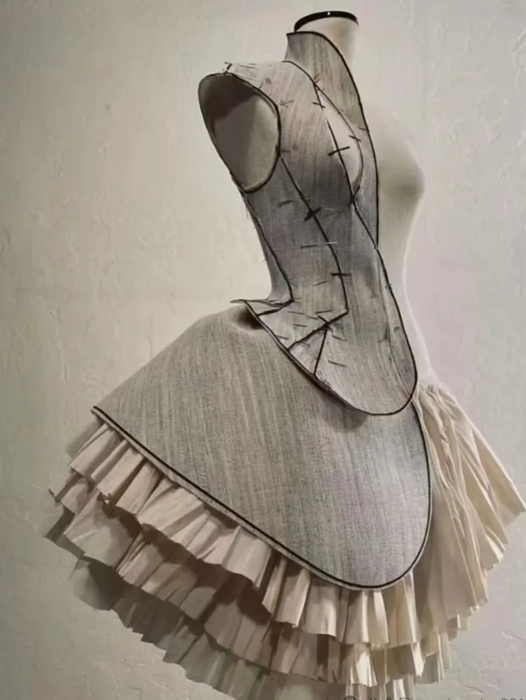👩‍🎨创意服装立裁｜廓形、褶皱、结构全参考
