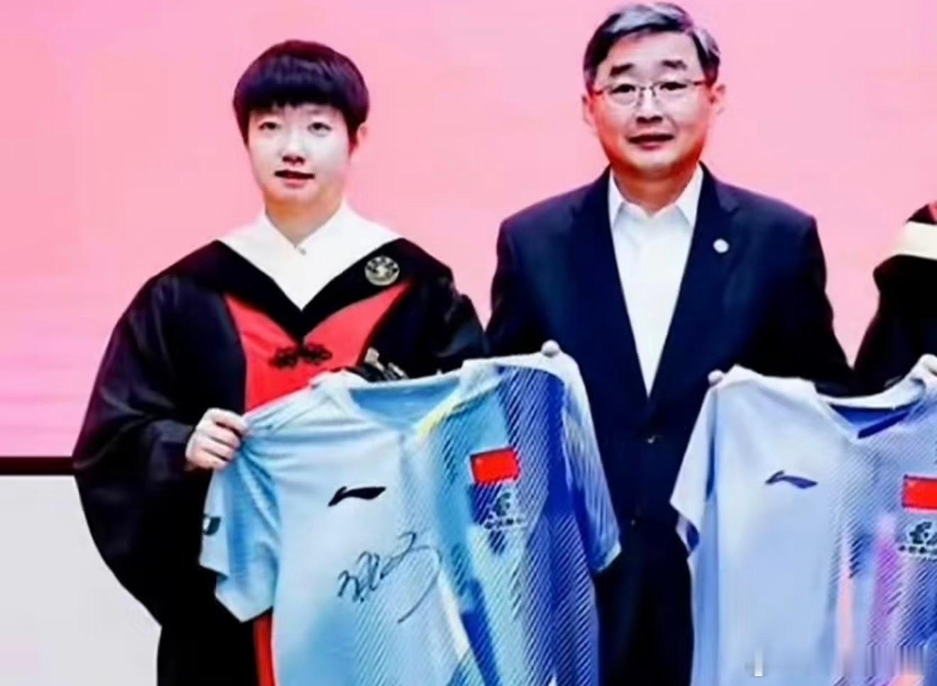 好萌🥰