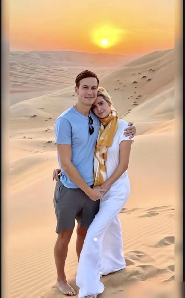 别被伊万卡沙漠牵手表白骗了，肢体专家扒出G20峰会上，她挽着老公的手像个假人娃娃