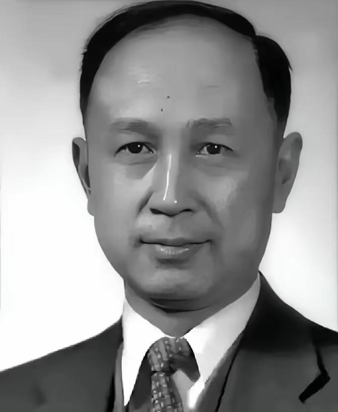 晚年，钱学森整天躺着，不爱说话，也不理人，家人以为他得了老年痴呆，谁知当医生问他