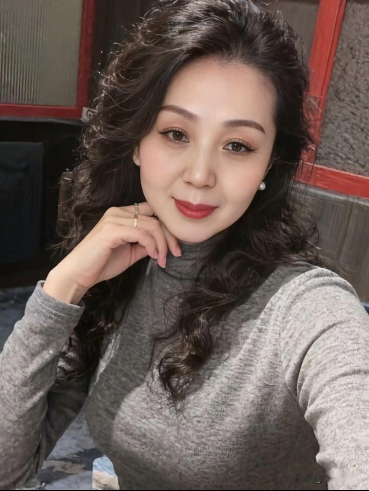 有个女博主很清醒：“人老了，哪怕你和老伴感情冷淡，关系不那么亲密，甚至不睡一个屋