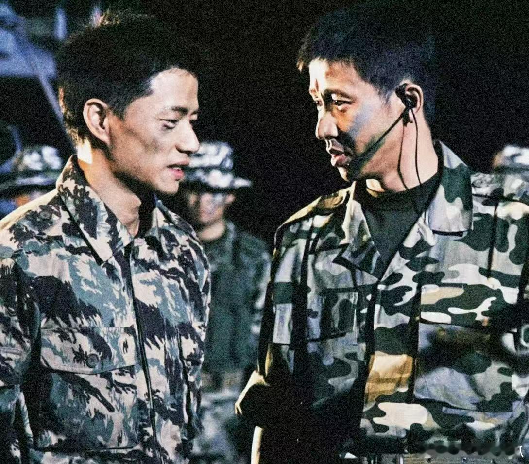 士兵突击变老兵突击老兵突击全新设定太会玩，把军营情怀结合职场现实，既有回忆杀又有