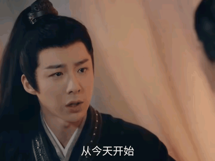 《折腰》找回蛮蛮后的当天晚上魏劭把蛮蛮拘在自己身边，时不时望一眼……生怕自己一个