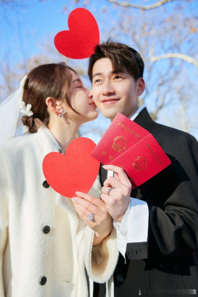 2月14日情人节，来自羽球人的撒糖时刻你被哪一对甜蜜到了？王昶和钱天一这对最