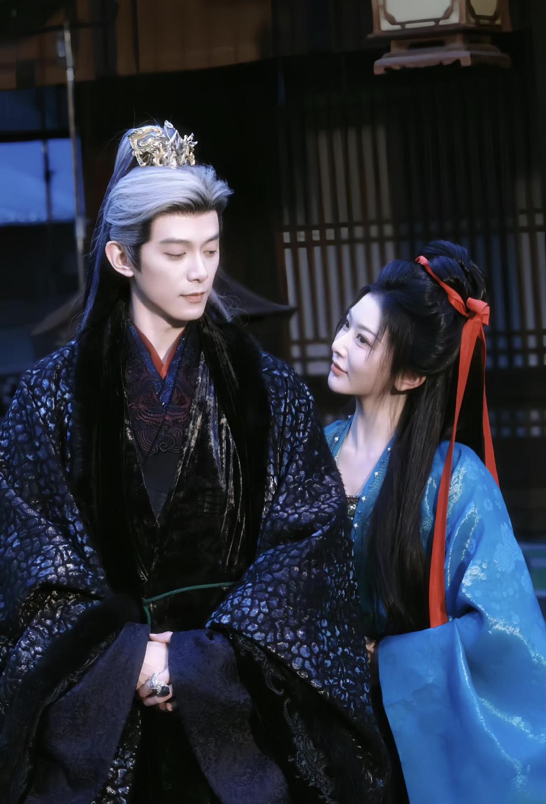 《逐玉》未播之前，邓凯的粉丝是29万，开播之后粉丝180万。虽然邓凯涨粉数量并不