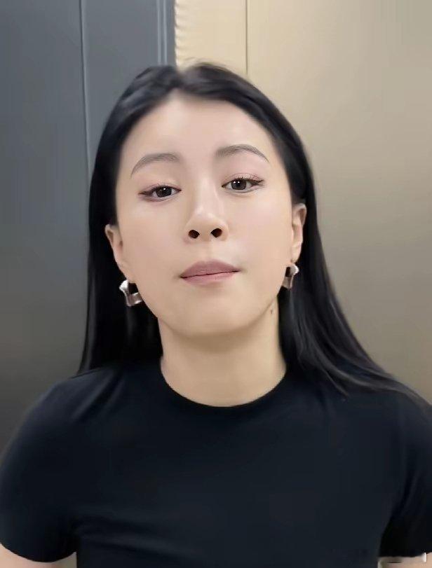李嘉格为前婆婆澄清。​李嘉格说她婆婆虽然长的看起来很厉害的样子，但其实是一个很好