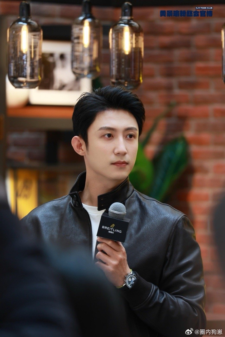 黄景瑜我那从天而降的电梯战神谁能拒绝从天而降的电梯战神，黄景瑜往那里一站就自带强